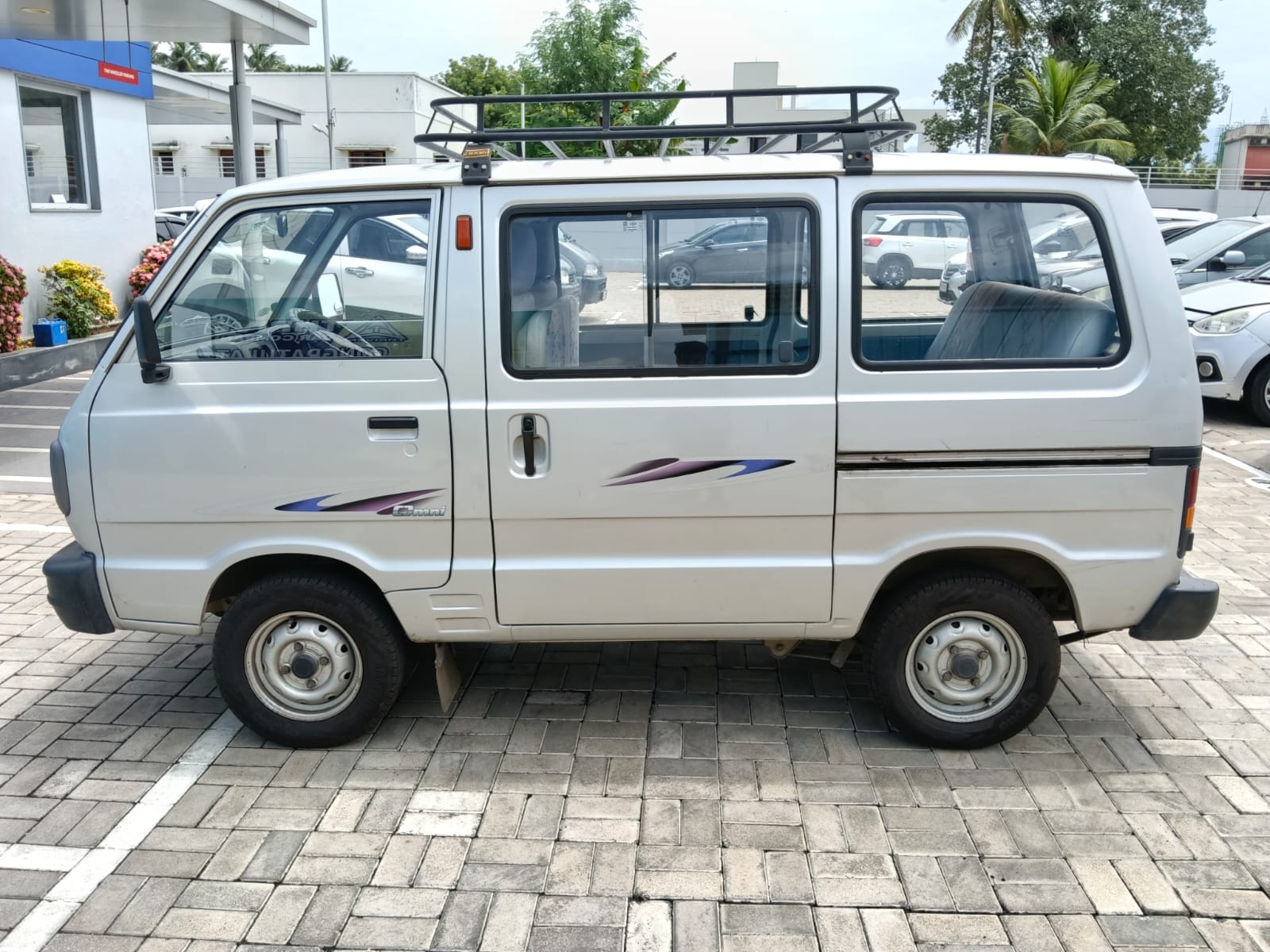 Maruti Suzuki Omni - Image 6